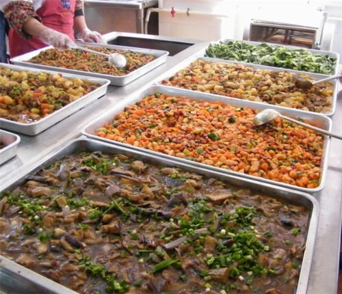 千喜鶴餐飲 值得信賴的食堂承包專家，以專業(yè)服務(wù)深耕廣東市場
